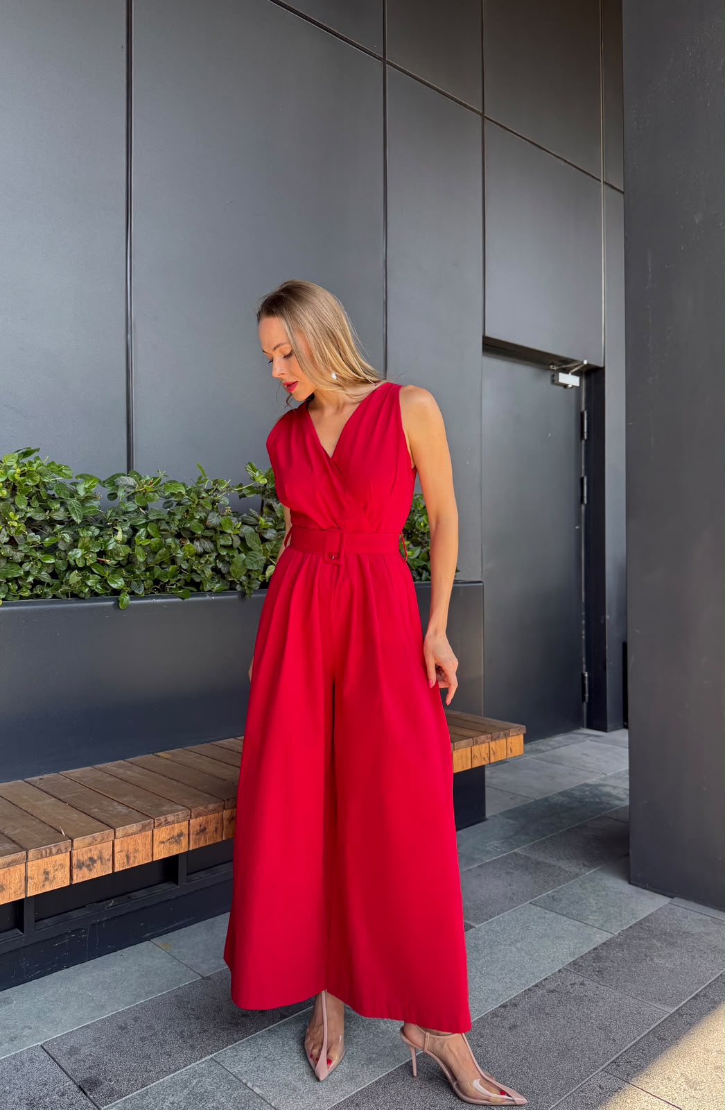 Diana Kruvaze Kırmızı Kemerli Tulum