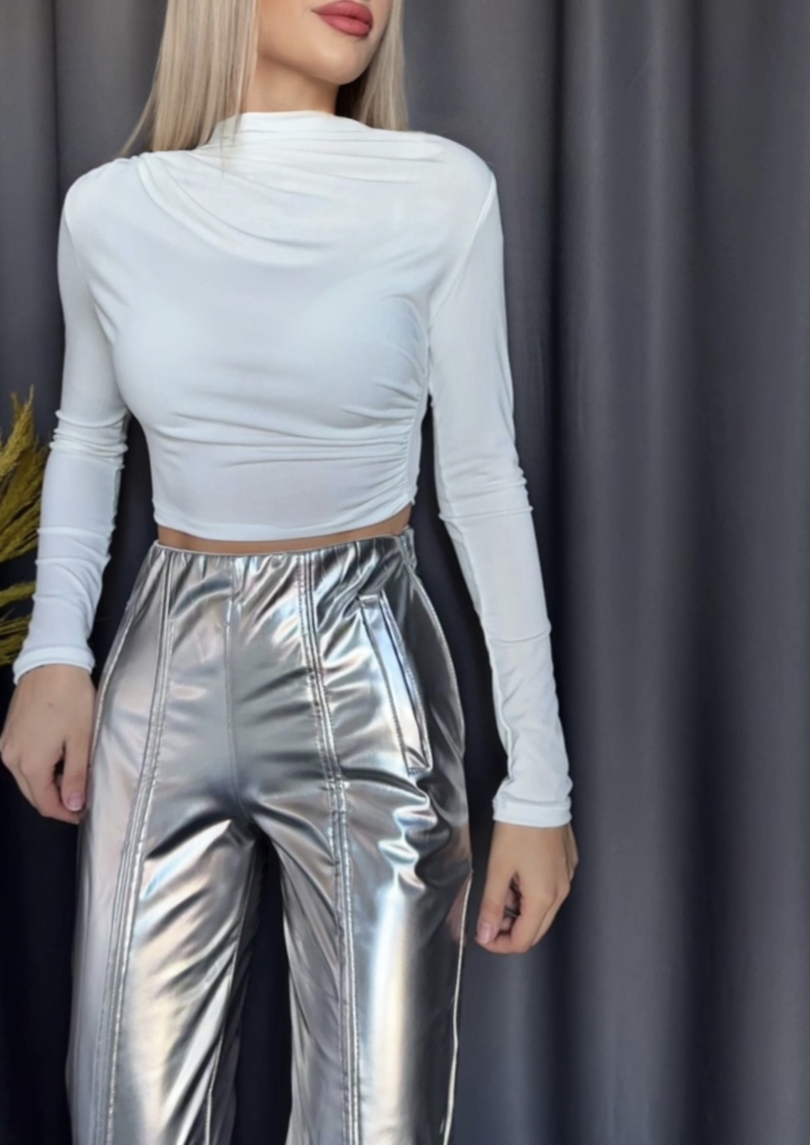 Beyaz Büzgülü Body